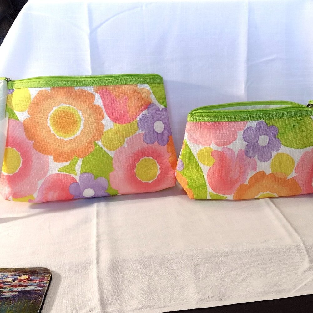 CLINIQUE COSMETIC BAGS - SET OF 2 - (9" X 7" X 2") & (7" X 5" X 2") - NEW